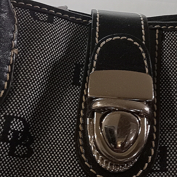 Dooney & Bourke Purse - Picture 7 of 12